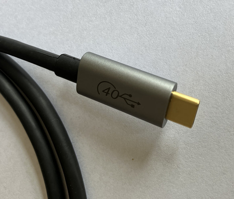 1.8m HDMI Kablo Demeti USB 4 240w Esnek Hdmi Kapak Tokası Tipi